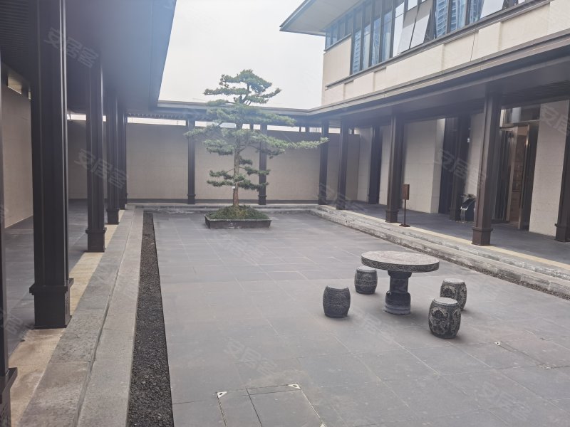 蓝润春风九里