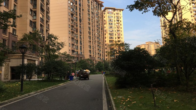 半山逸城a区,北山路,近文苑街-巴中半山逸城a区二手房