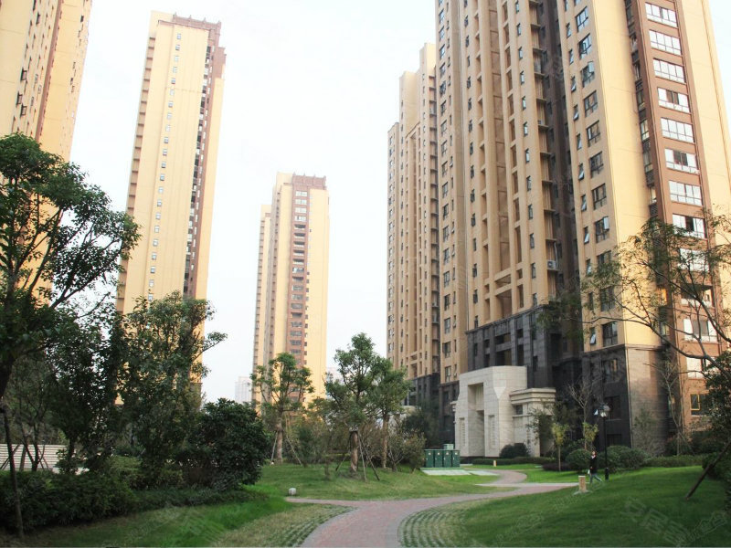 绿都万和城(三区)