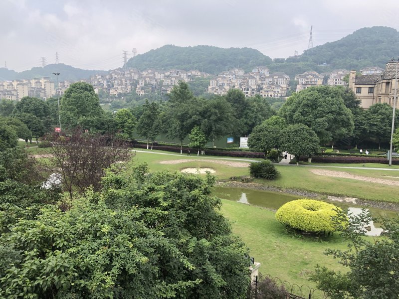 君临南山崇德府
