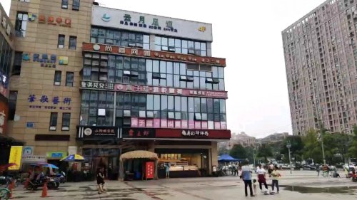 成都房产网>成都小区>新都小区>石油大学小区>缤纷时代广场>500_281