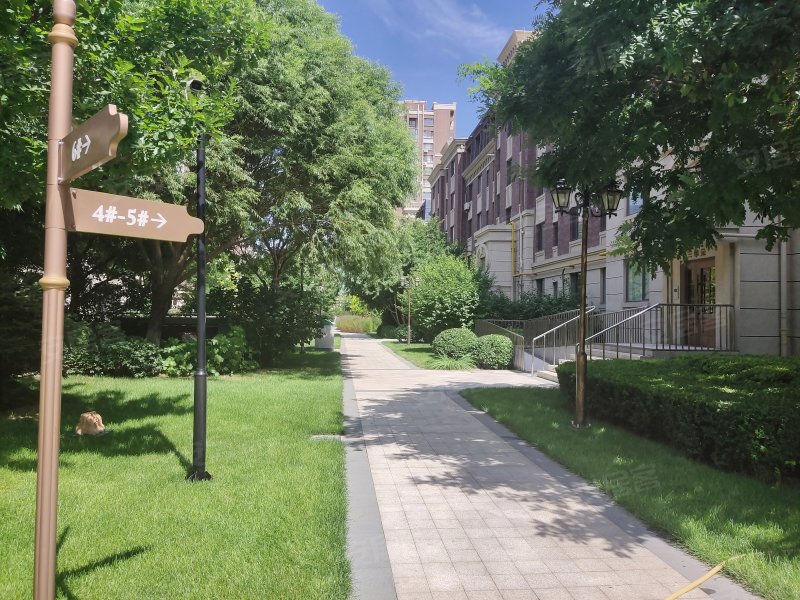 天格褐石公馆