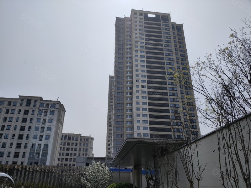 绿城春熙明月