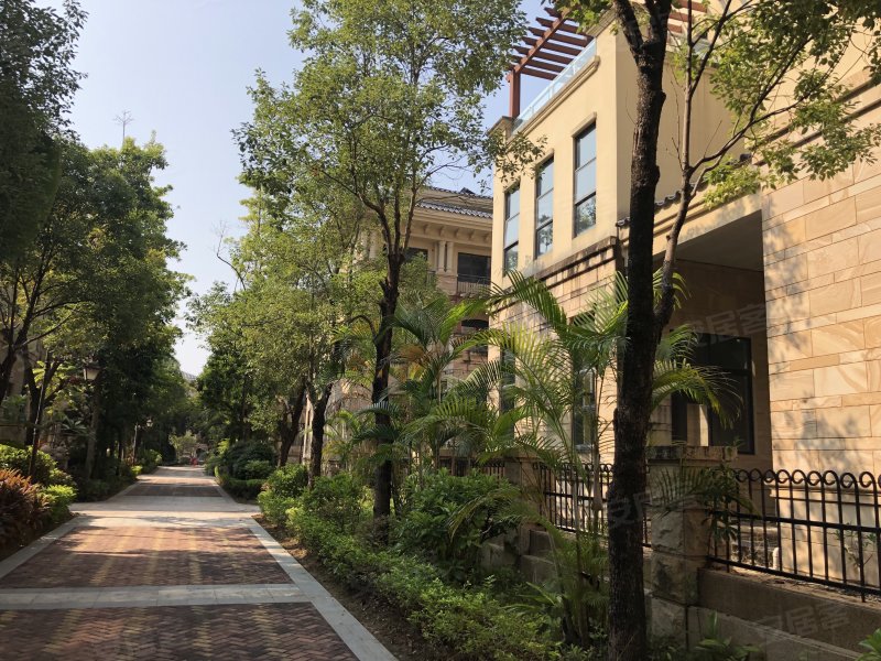 光耀翡翠湾(别墅)