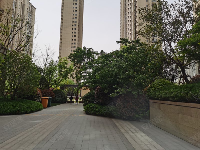 绿都澜湾三期榕园