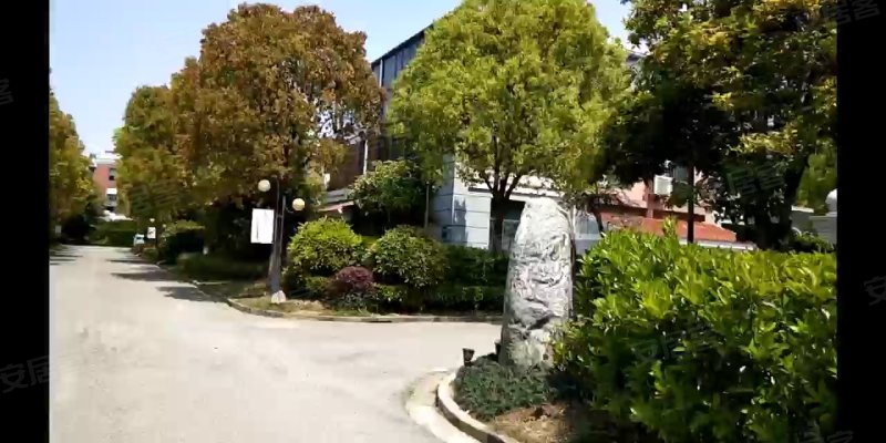 墨尔本香墅湖景花园(别墅)