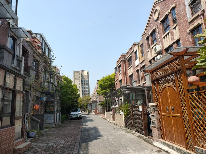 绿地金山名邸(别墅)