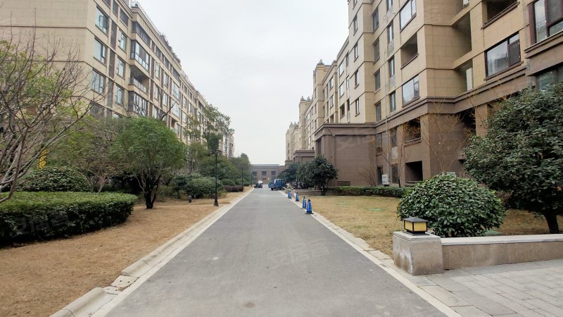 皖新文化广场翡翠庄园