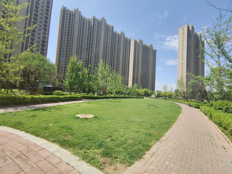 潮白河孔雀城紫藤园