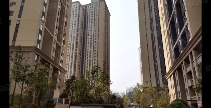 御龙春晓,石龙路与彩龙路交叉口(石龙湖畔)-昆明御龙