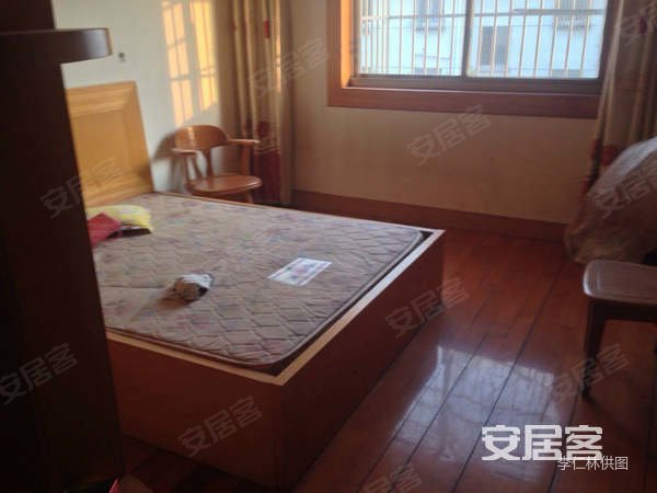 地铁口 采光一流 快来看看吧!, 江陵小区