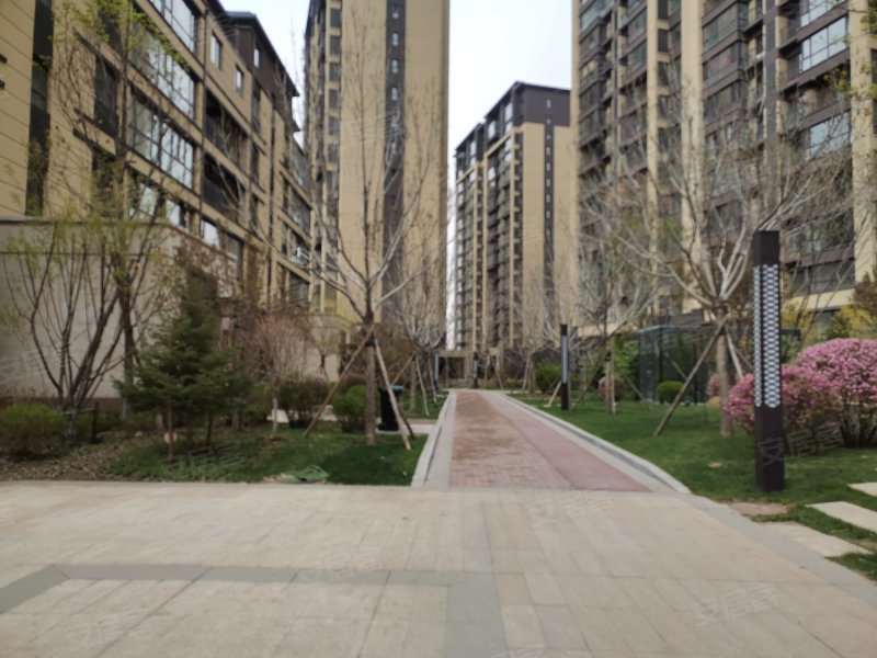 金辉优步湖畔,白山路316-5号-沈阳金辉优步湖畔二手房