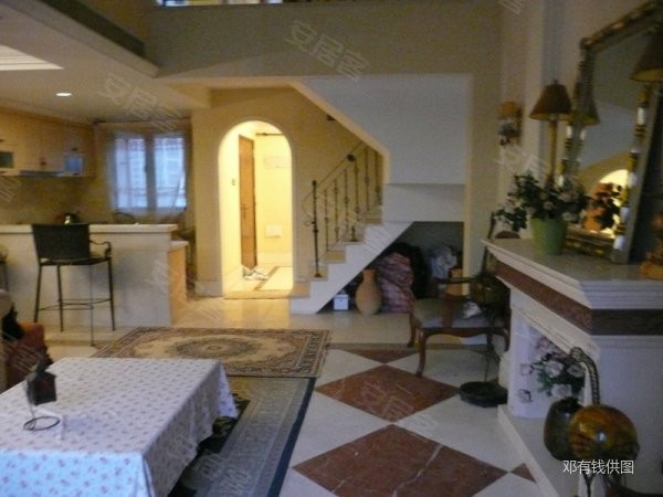 【多图】顶楼小洋房 豪华装修 赠80平方私家花