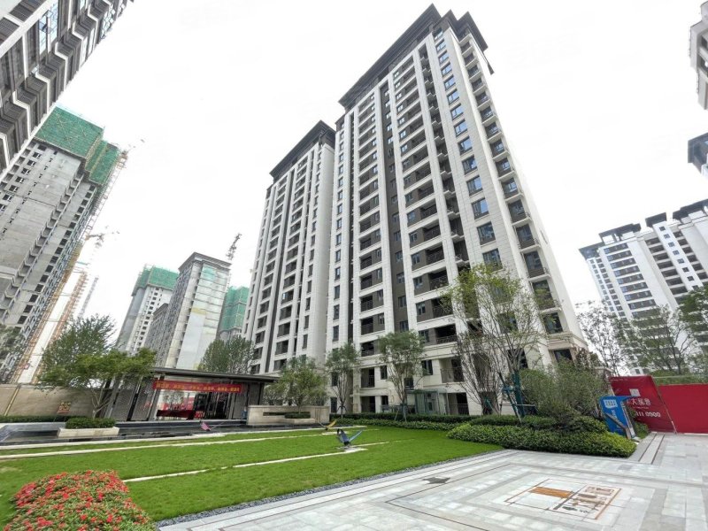 新上房源丨保利大都会丨现房室丨原价出售丨底市场价15万