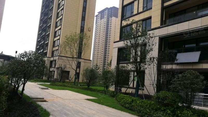 光谷澎湃城奥山府