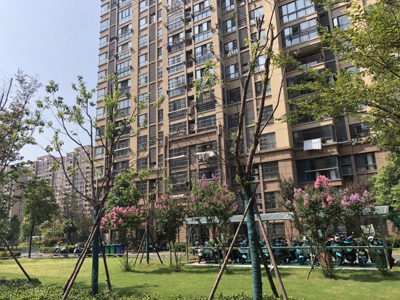 深业华府春天里