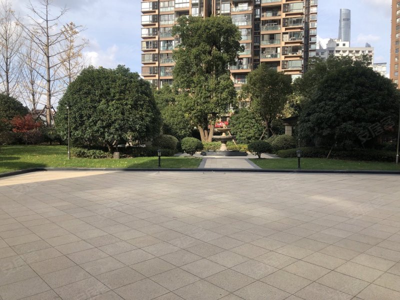 融创外滩壹号院
