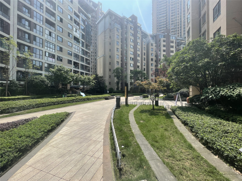 龙湖春森彼岸(3期)