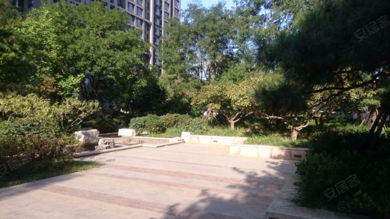 东贸国际花园