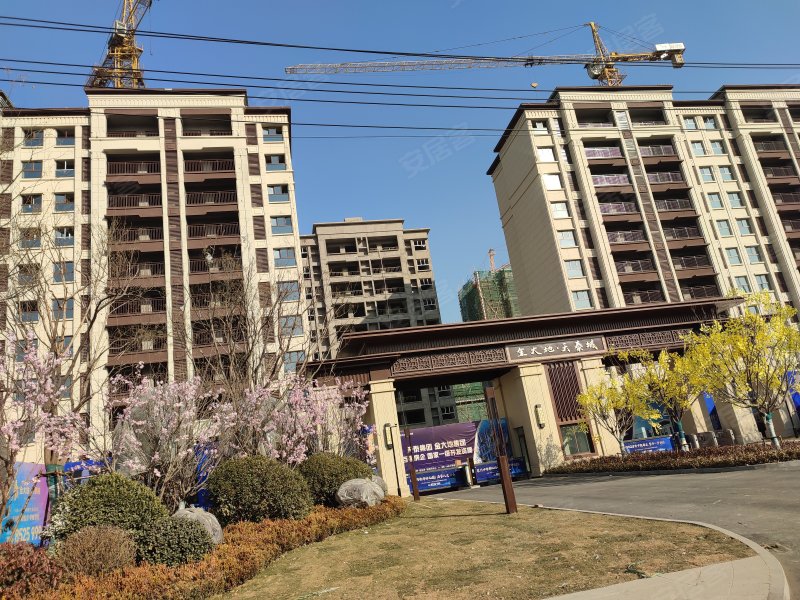 金大地天泰城,卧龙西街,近彩虹路-潍坊金大地天泰城房