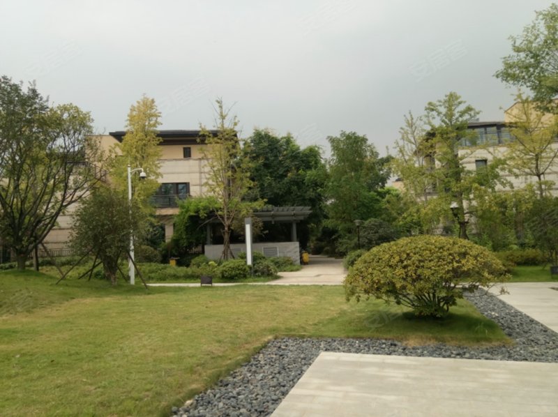 纯水岸东湖天樾(一期)