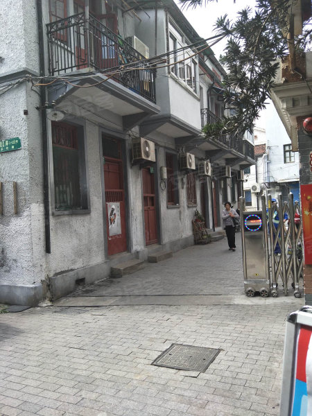 多伦路201弄双庆里小区