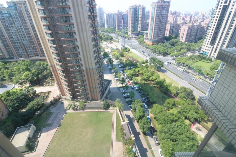 御翠豪庭,黄金城道688弄1-18号-上海御翠豪庭二手房,租房,房价-上海