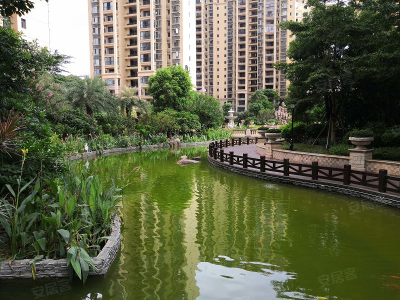 万昌东方巴黎水岸