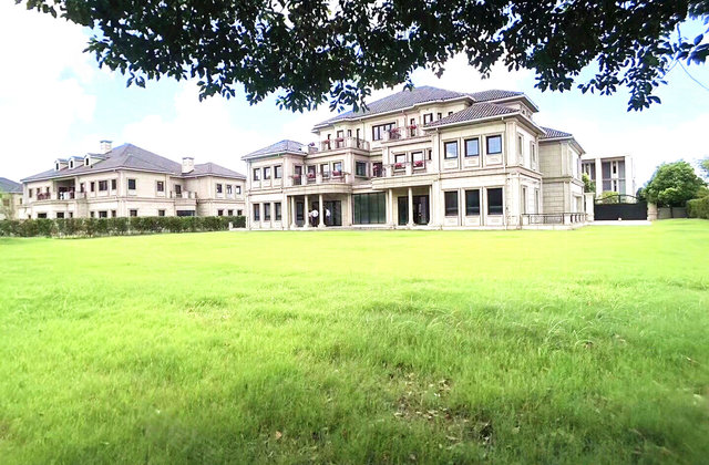 世茂佘山庄园一期