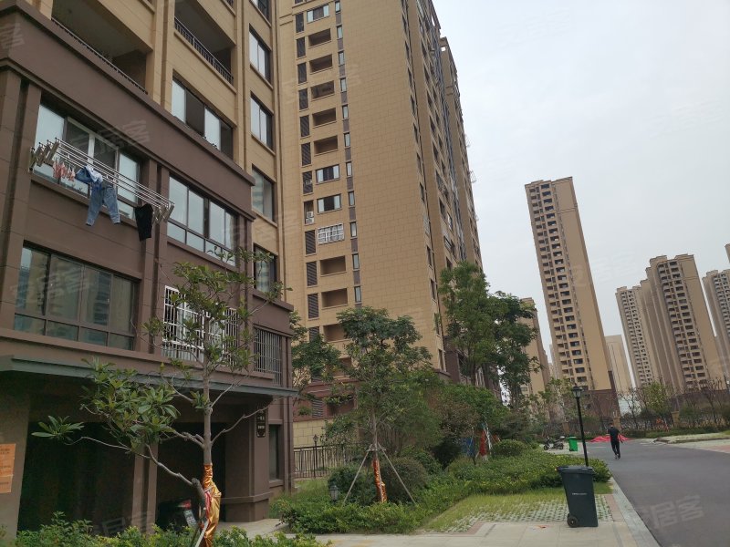 深业华府春天里