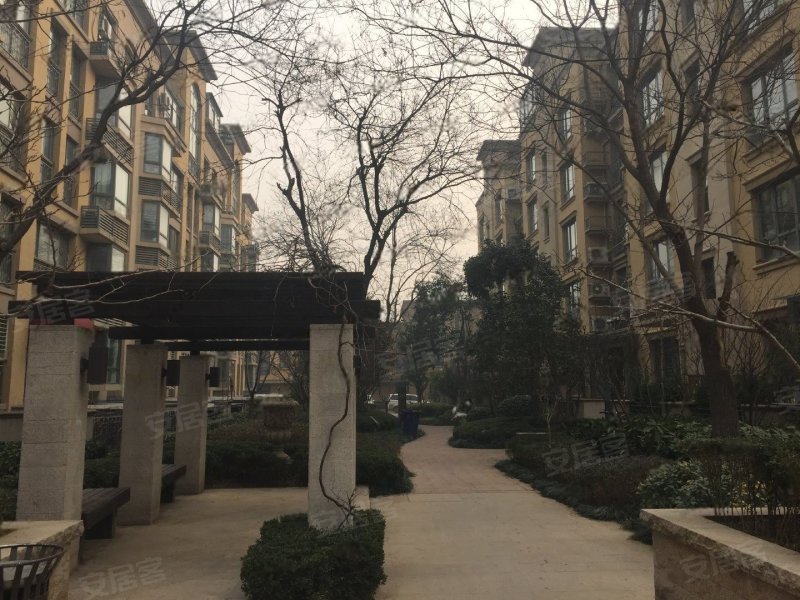 普罗旺世塞纳维斯,国基路,近索凌路-郑州普罗旺世塞纳