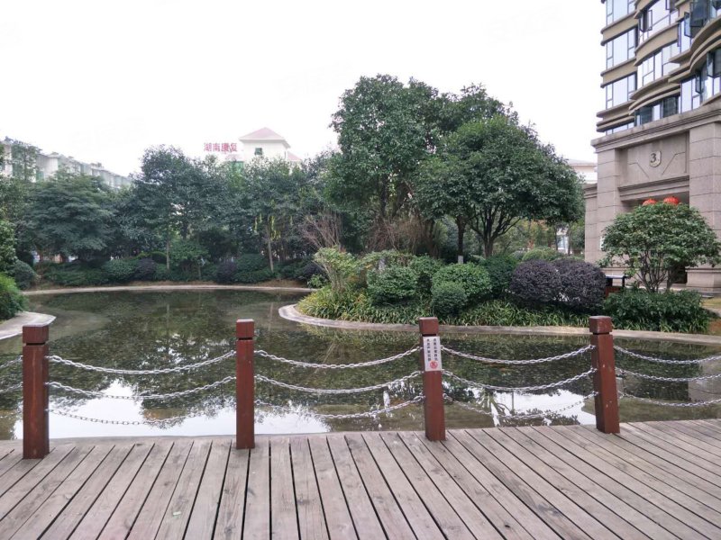 红橡华园