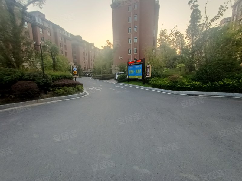名邦国际花都