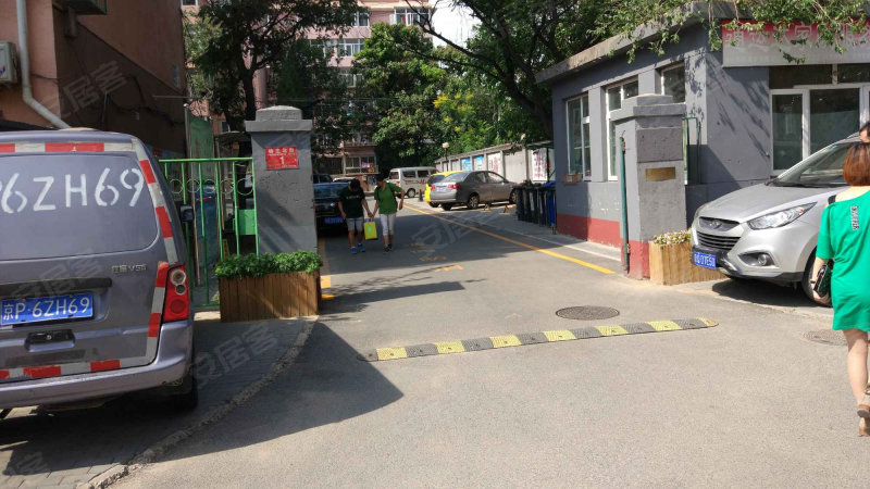 杨庄北街1号院