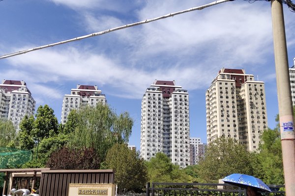 安慧里小区有多少人口_小区保安图片