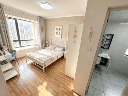 万达亲湖苑朝南主卧_附近未来塔_融创住茂_地铁口_拎包入住