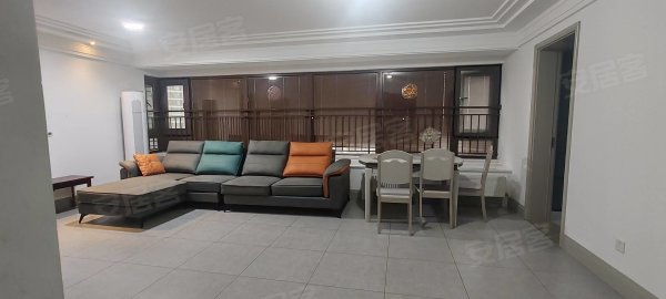 港澳广场附近精装修大四房，拎包入住急租