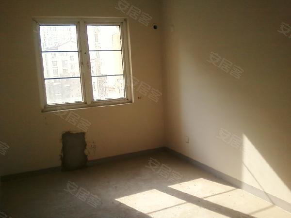 便宜的房子有吗 600x600.jpg