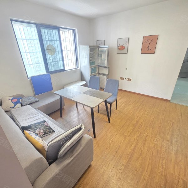 可短租可月付，精装修房东自家房，近黉街职教城拎包入住随时看房
