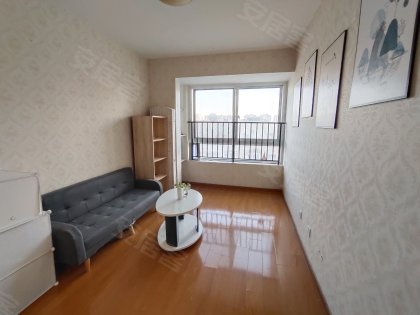 长安假日公馆北二环地铁口精装三室家具家电齐全随时看房