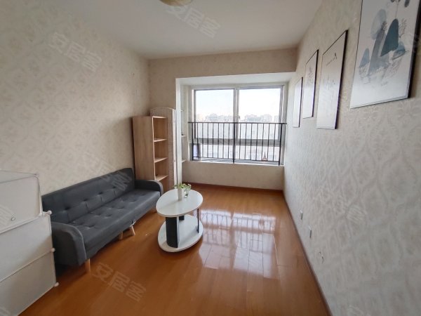 长安假日公馆北二环地铁口精装拎包入住家具家电齐全随时看房