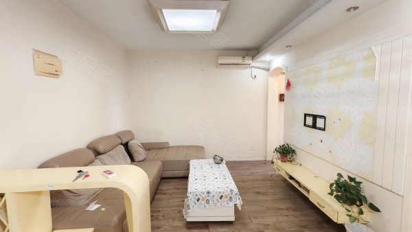 实拍：三号线_中环城_中环紫荆公馆_电梯房_拎包入住小区前排