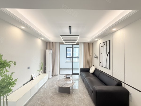 本人实拍_公园万象豪装三房两卫_近中海上东区_建发雍龙府