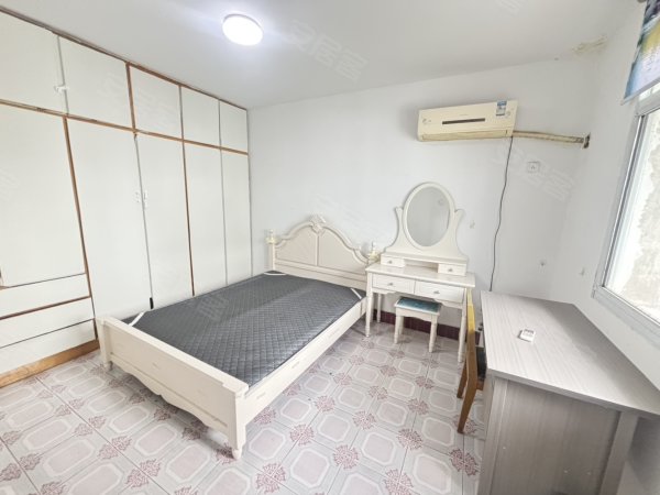 紧挨十里庙地铁口，岳西新村_2室1厅1卫_拎包入住_精装修