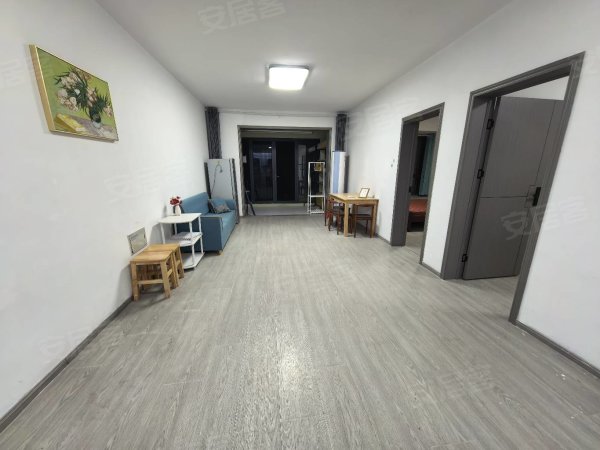 万象汇_四泉桥旁精装三室_一楼带院子_家电家具齐全