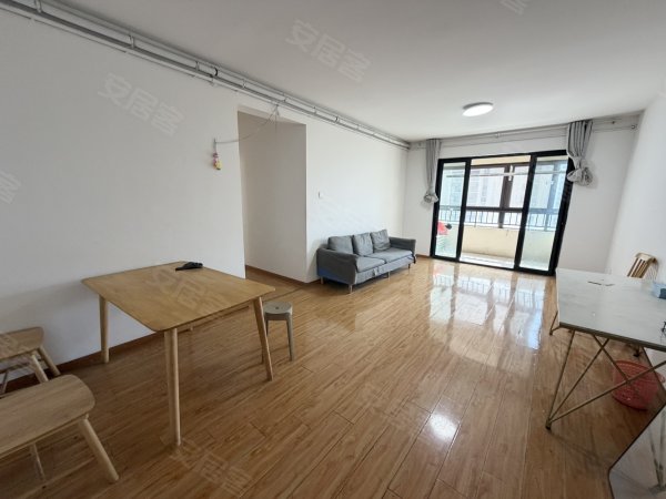 新出云谷名庭三室二卫_地铁口租房_采光好_领包入住_可短租