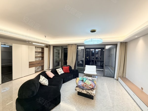 建发美的珺和府_超大横厅三房_全屋兔宝宝定制柜_拎包入住