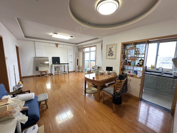 高铁西站旁龙居山庄海亚当代_实拍两室_家具齐全拎包入住急租的