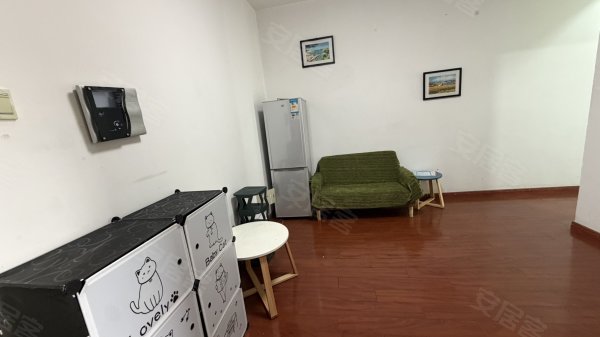 蜀山区6号线地铁站_阳光充足_精装修_一室一厅出租包物业