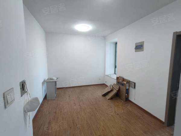 实拍大兴新居C区两房_周谷堆旁_拎包入住随时看房1OOO